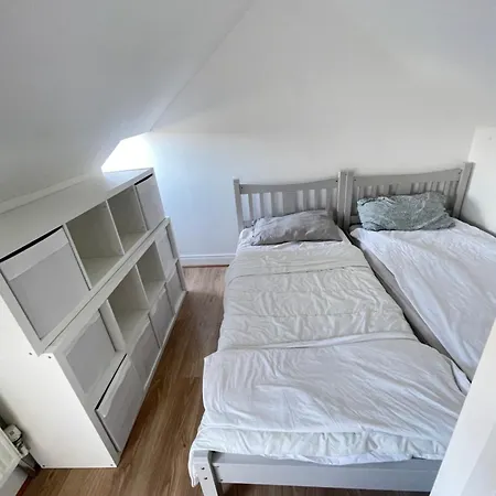 House Bed & Breakfast *