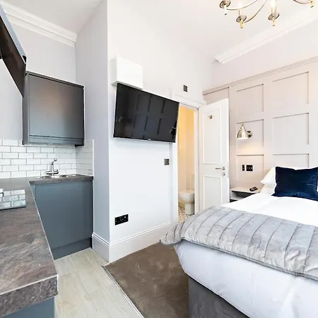 Stylish Marina Escape Apartment