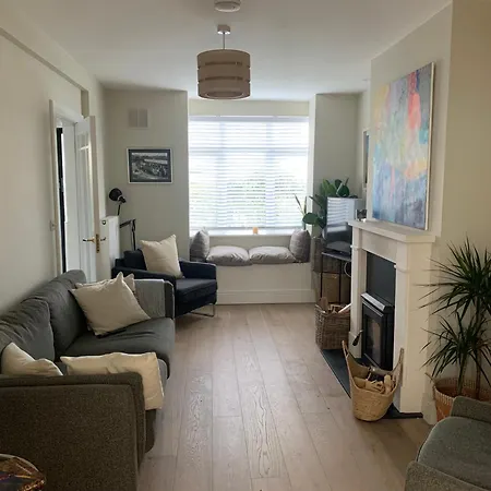 Village 3 Bed Town House Holiday home Dublin