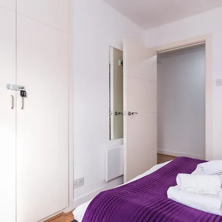 Apartment Spacious 3-bed In Center