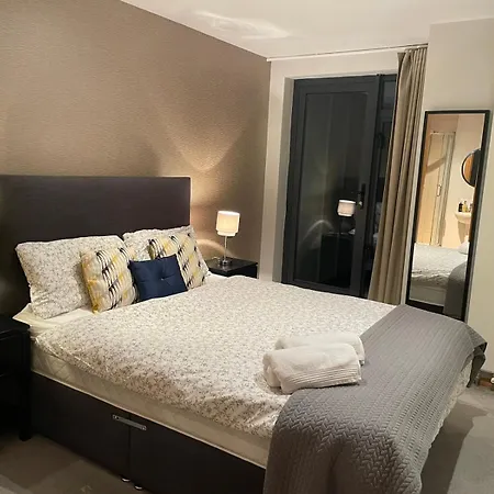 Guest house Luxurious Ensuite Kingsize Bedroom *