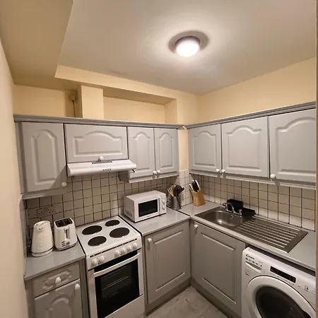 Superb Double Near The Spire - 2 Guest house *