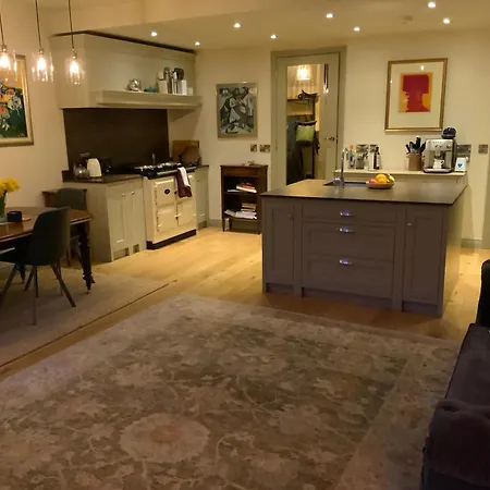Canal View Holiday home Dublin