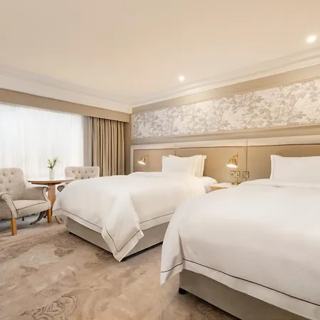 Brooks Hotel 4*