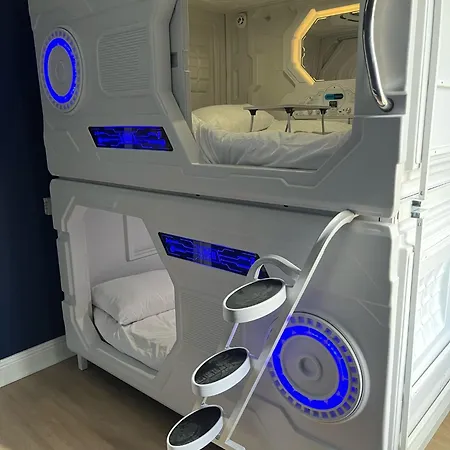 Astra Hostal