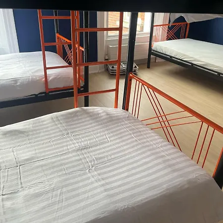 Astra Hostal *
