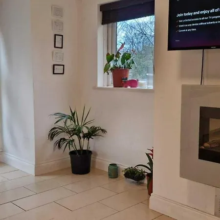 Peaceful & Pet Friendly 200mtrs To Dundrum Centre