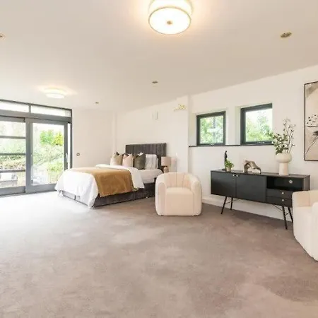 Chalet Mountain Retreat Dublin