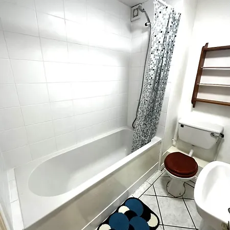 Villa Cozy Urban Hideaway