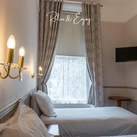 The Lansdowne Otel 3*