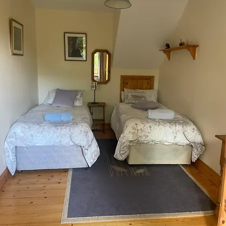 Large 5 Bedroom In Shankill South Holiday home