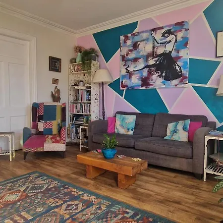 Large & Colourful Family 4bd With Kids Playground * Dublin