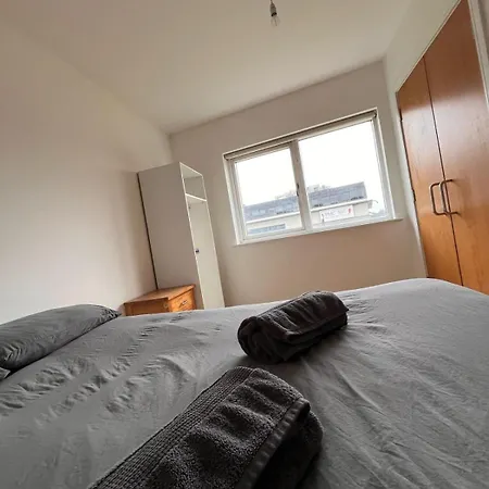 בית הארחה Superb Double Near Airport