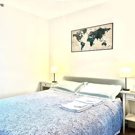 Entire In Exclusive Neighborhood - Comfortably Sleeps Up To 6 Guest