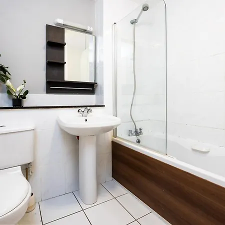 Scandinavian-inspired 2bed Near River Liffey Apartment