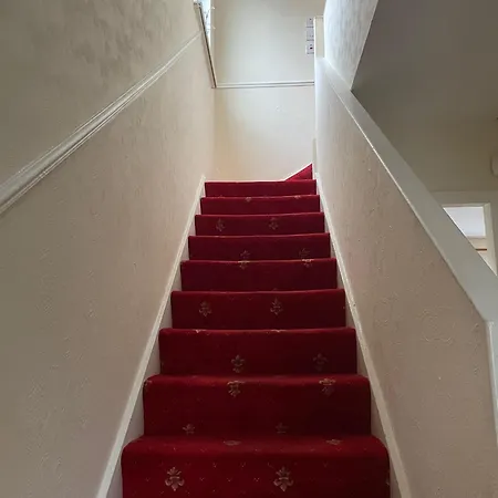 Superb Triple Near Airport - 1 * Dublin