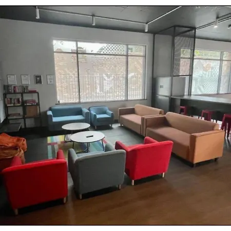 Joivy Affordable Thomas Street - Adults Only Appartement