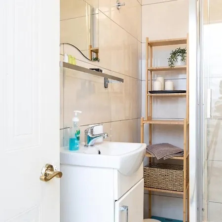 Appartamento 2br With Balcony *