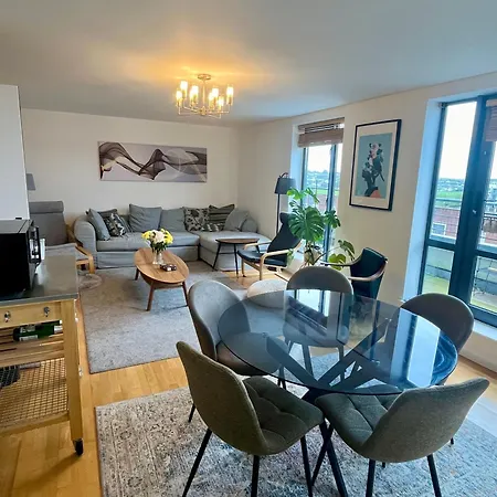 Entire In Exclusive Neighborhood - Comfortably Sleeps Up To 6 Guest * Dublin