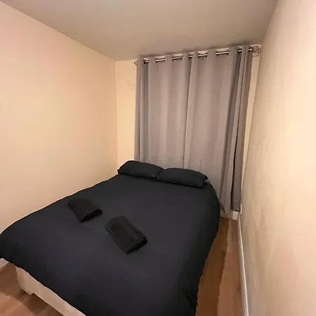 Superb Double Near The Spire - 2 Guest house