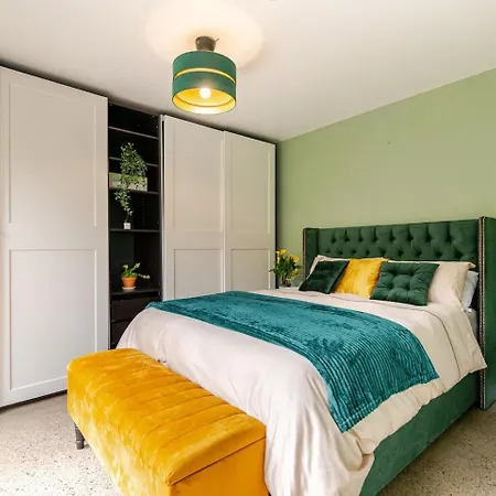 Citycenter 3 Bedroom Sercox Apartment *