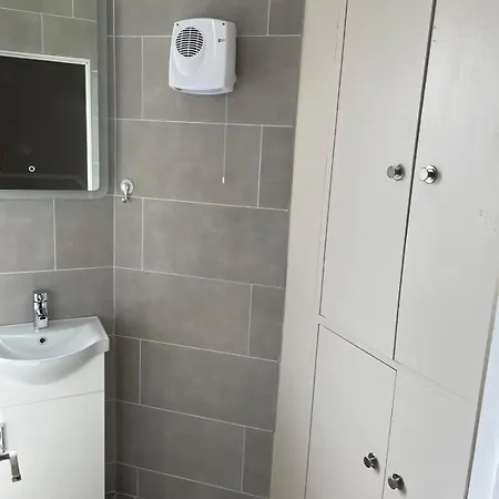 Superb Double Near Croke Park - 6 * Dublin