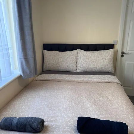 Apartment Cosy Space Near Airport And *