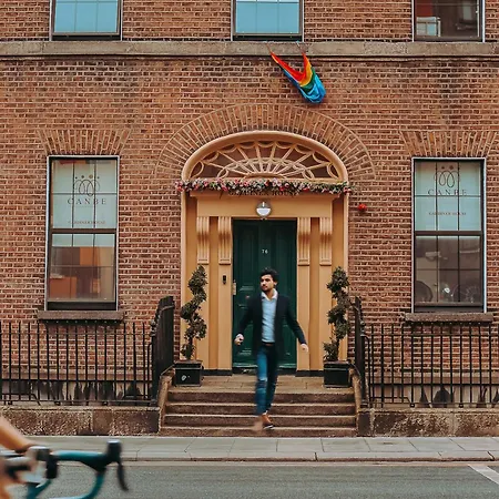 Gardiner House Hostel *
