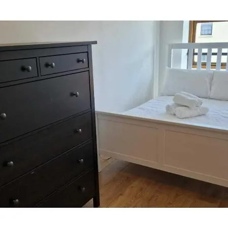 Large 2bd At Trendy Portobello Centre * Dublin
