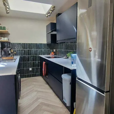 Spacious Family Haven On Edge Of Centre