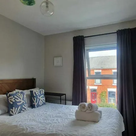 Holiday home Spacious Family Haven On Edge Of Centre *