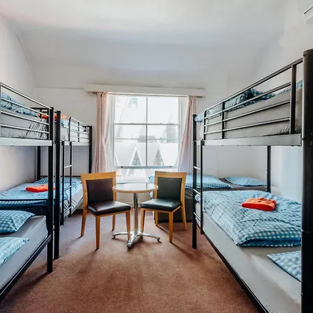 Eden Quay Private Inn *