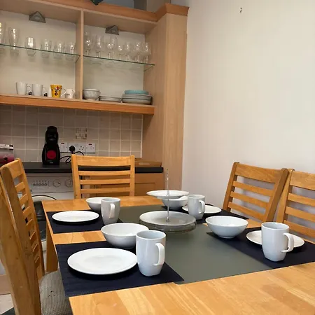 Superb Triple Near Airport - 1 Guest house