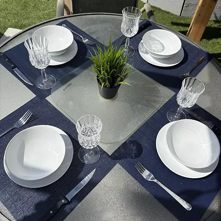Superb Triple Near Airport - 1 Guest house