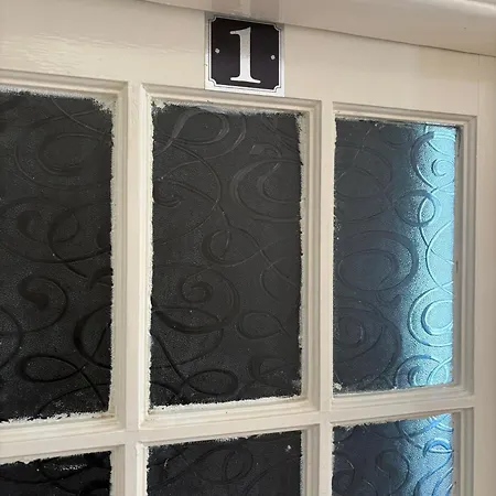 Superb Triple Near Airport - 1 * Dublin