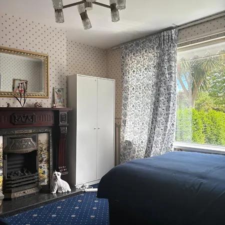 Guest house Superb Triple Near Airport - 1 Dublin