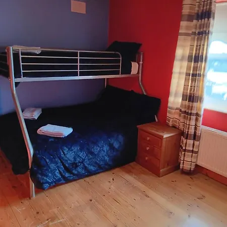 In Guest - 3 Williamstown, Ireland * Crumlin (Mayo)