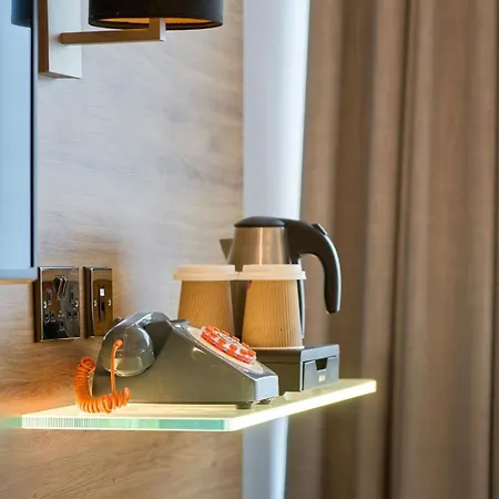 Hotel Moxy 4*