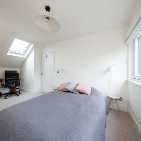Beautiful And Spacious In South Circular Rd Holiday home