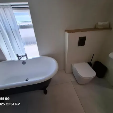 Holiday home Beautiful And Spacious In South Circular Rd *