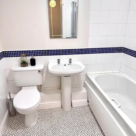 Comfy 3bd & Airport Access Dublin