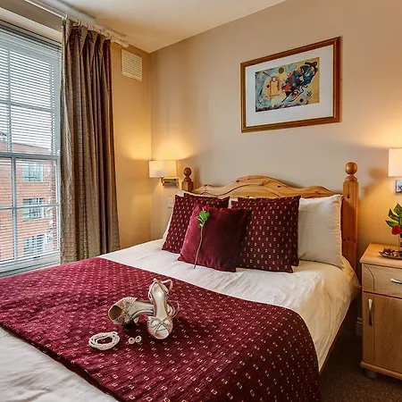 Kingfisher Serviced Apartments