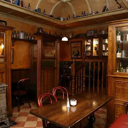 O'neills Victorian Pub & Townhouse Pensión