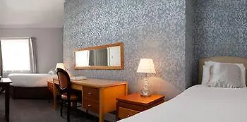 Clifden House By Nina Gasthuis