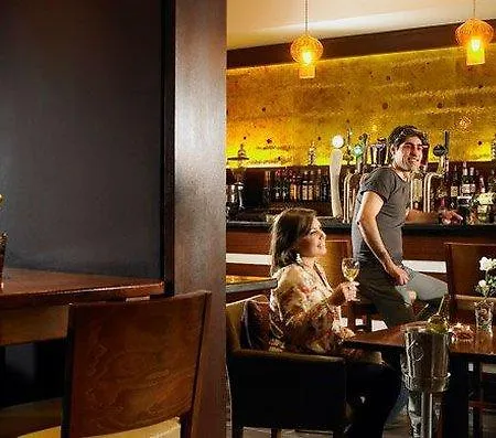 Otel Camden Court 4*
