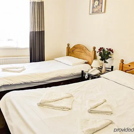 Bridge House Apartment *