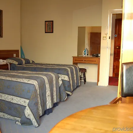 Latchfords Self Catering Apartment *