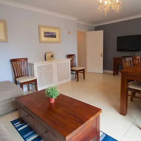 Docklands City Apartment *