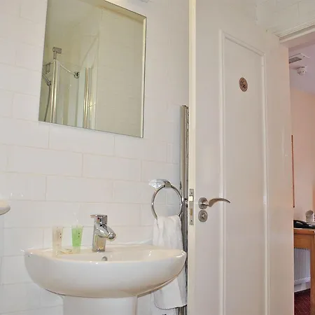 מלון Baggot Court Townhouse