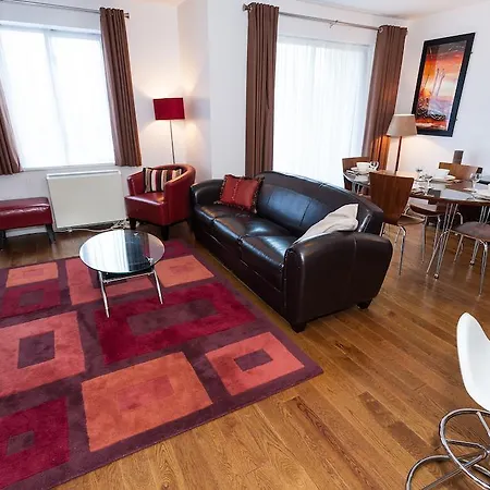 Apartment Cowper 415 *